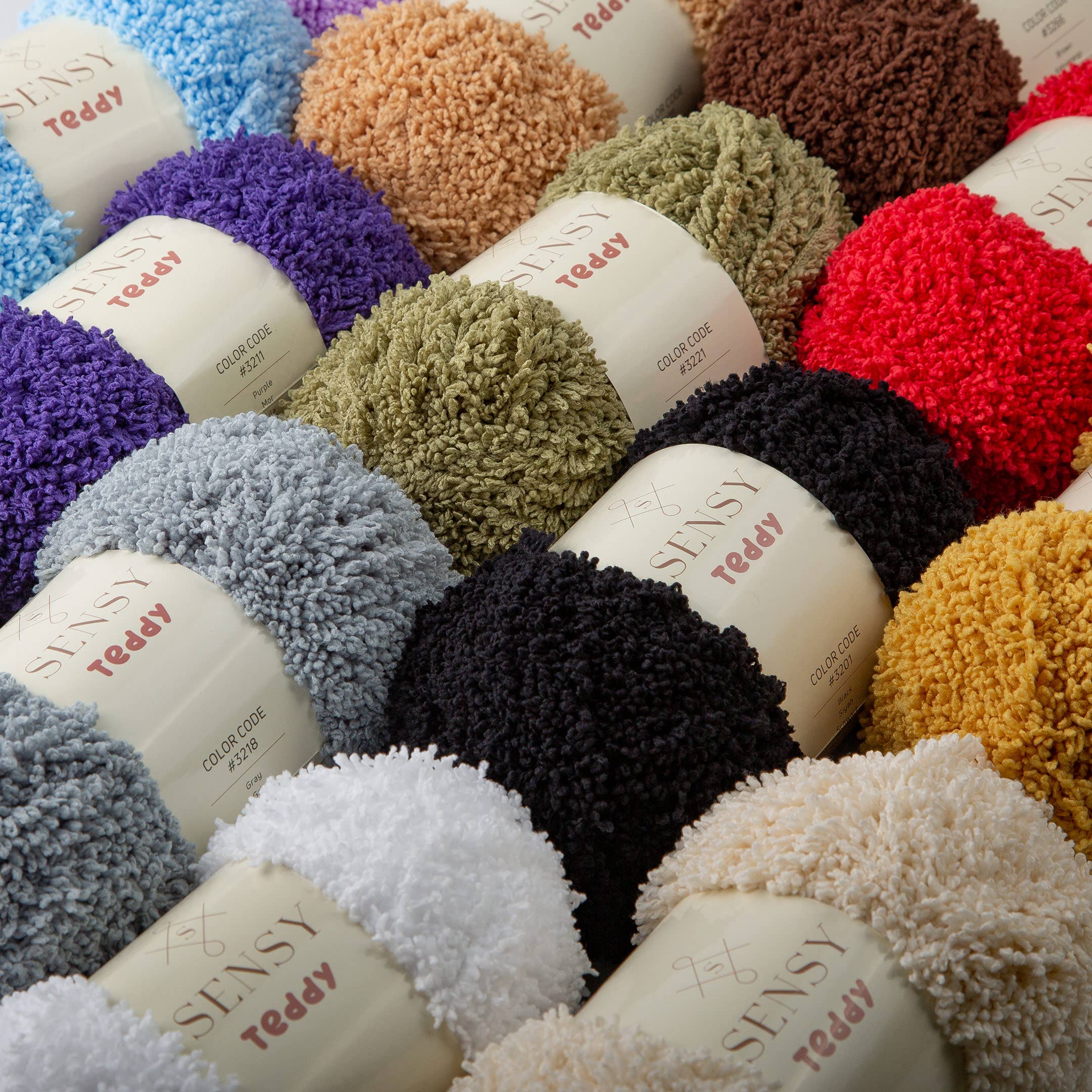 Sensy Teddy Yarn, 3.5 oz, 109 Yards, Gauge 5 Bulky